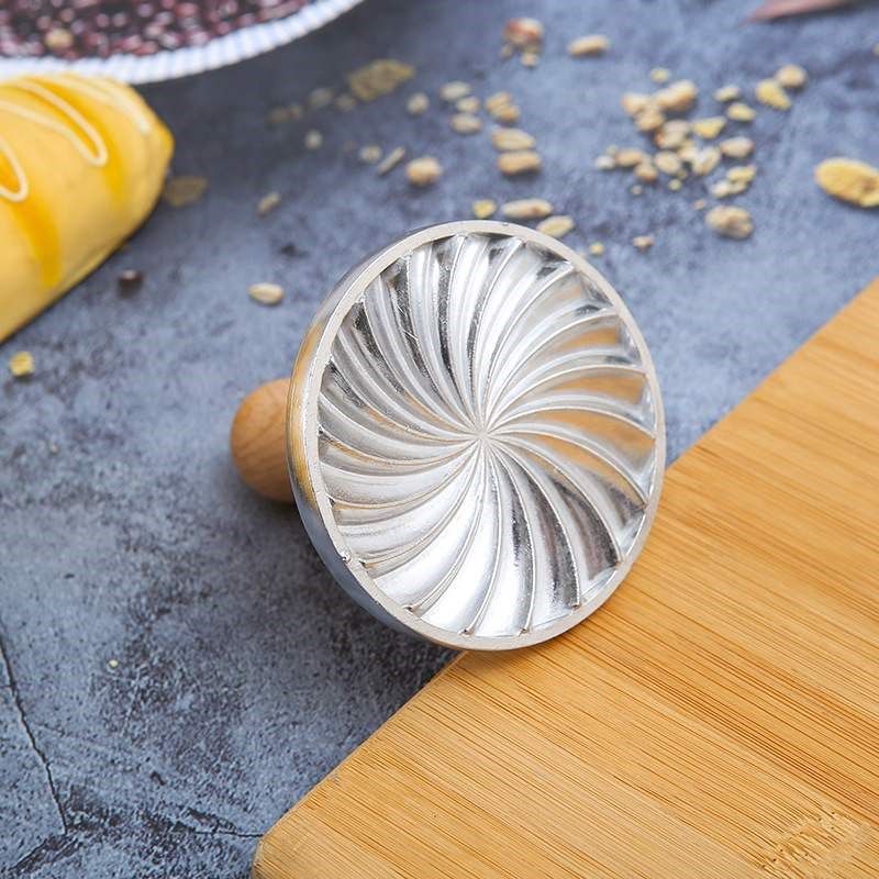 锌合金边饼干模具 点心糕点笑脸模具 切饼器烘焙用具