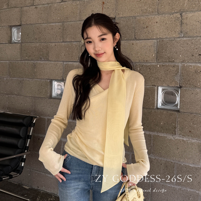 ZY GODDESS-氛围感舒适莱赛尔面料气质V领修身显瘦针织衫(配飘带)