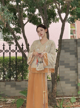 FEIMAO（YIMAO）-新中式贵气感丝绒斜襟拼接宽松罩衫轻国风短外套