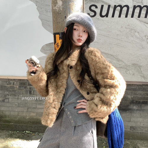 MZI STUDIO-绒韩版冬日翻领钮扣口袋甜美淑女感保暖短外套129021#