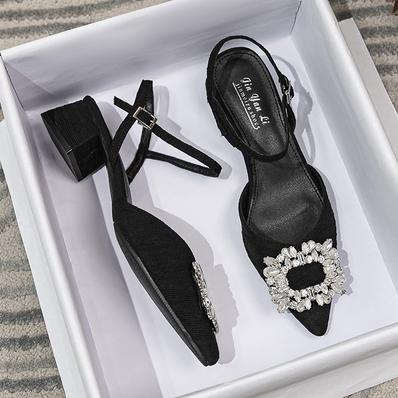 2023新款尖头小码凉鞋女313233包头水钻方扣一字T扣带中跟粗跟女,女鞋,一字带凉鞋,淘宝优惠券,粉丝福利购,淘宝优惠卷