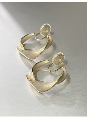 日韩夏款C型耳圈烤漆无耳洞耳夹蚊香盘耳环女高级感2021新潮耳钉