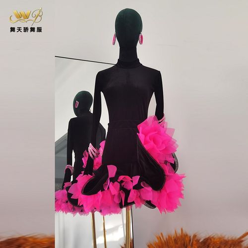 镶钻拉丁舞演出服比赛服丝u绒广场舞三步踩连衣裙成人女儿童舞蹈