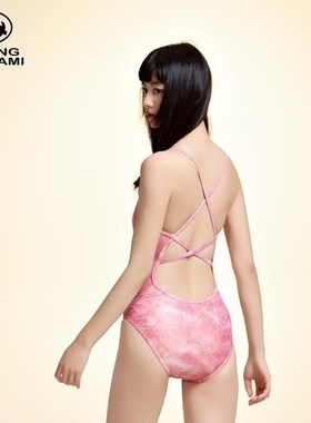 新款粉黛闪片少女心游泳女竞技运动C2025年新款连体泳衣运动冲浪