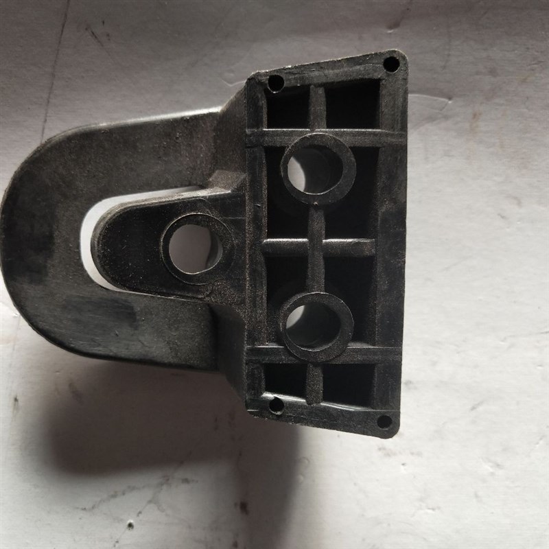 时风农用三轮车配件 时风三轮车货箱缓冲胶垫 车厢防撞垫块紧绳器