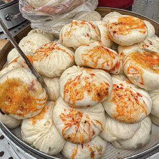 新货和善园鲜肉大包子香辣粉丝豆腐包老面流油汤包早餐半成品