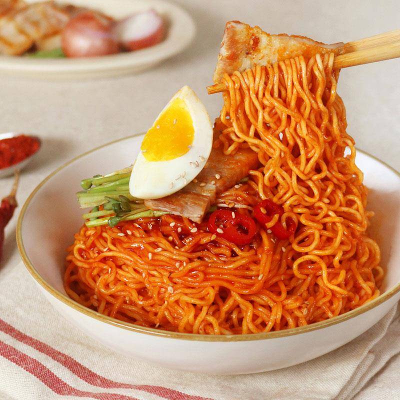 现货速食炸酱面韩式火鸡面酱超辣拌面速食酱料10袋装 拌饭炸鸡韩