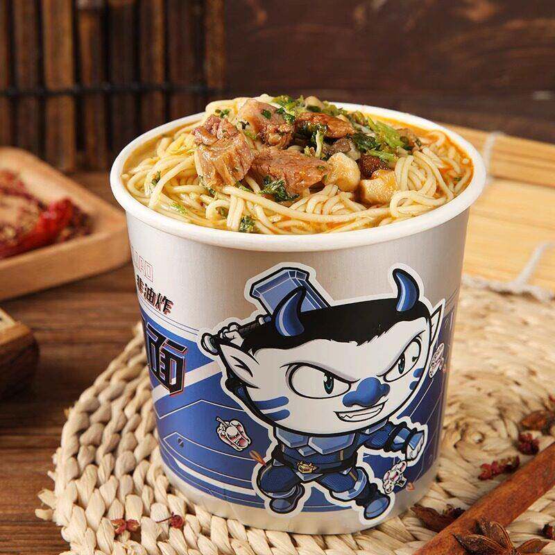 现货食族人私房牛肉面 面桶装红烧牛肉冲泡拉面 面即食方便速食宿