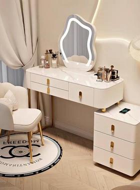 化妆椅子靠背简约轻奢女生卧室美甲梳妆台家用凳子椅网红花瓣餐椅