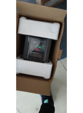 adsen变频器VG-H220015 1.5kw 单相220V 全新原装