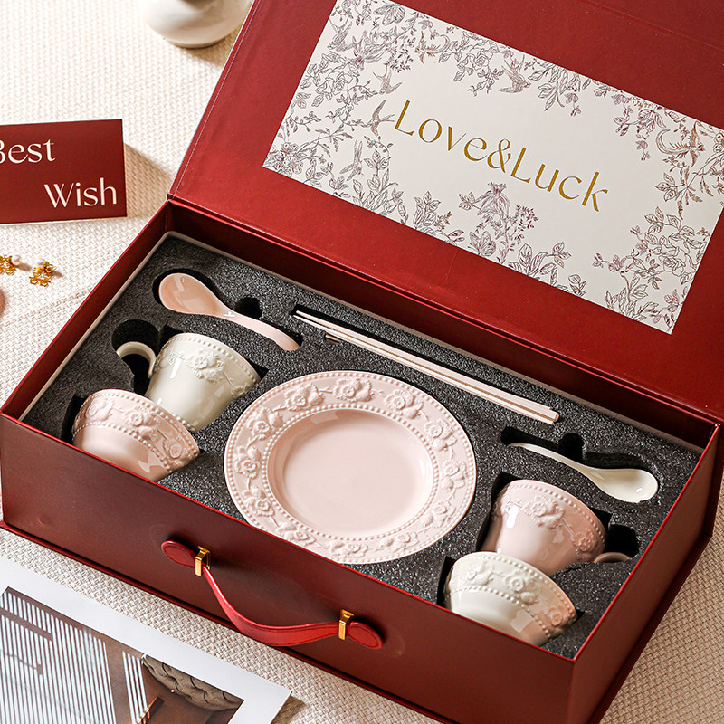浮雕法式新婚结婚订婚礼物送新人家用餐具套装乔迁新居碗碟盘礼盒