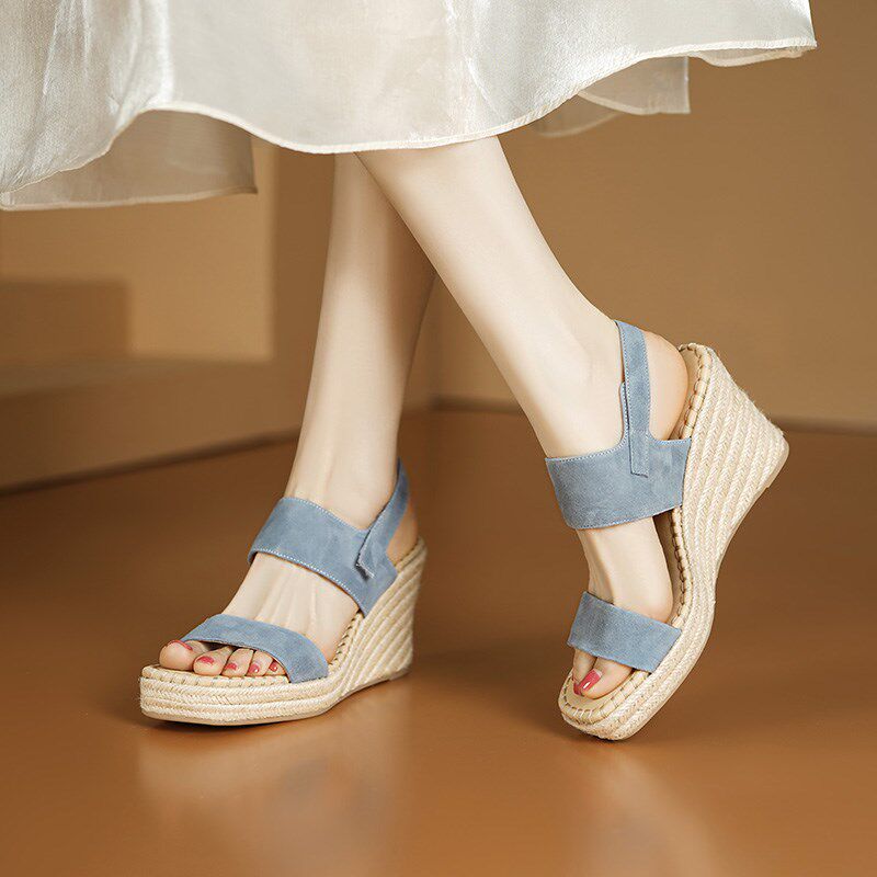 夏季新款草编坡跟方头露趾凉鞋厚F底松糕跟小个子增高真皮女鞋