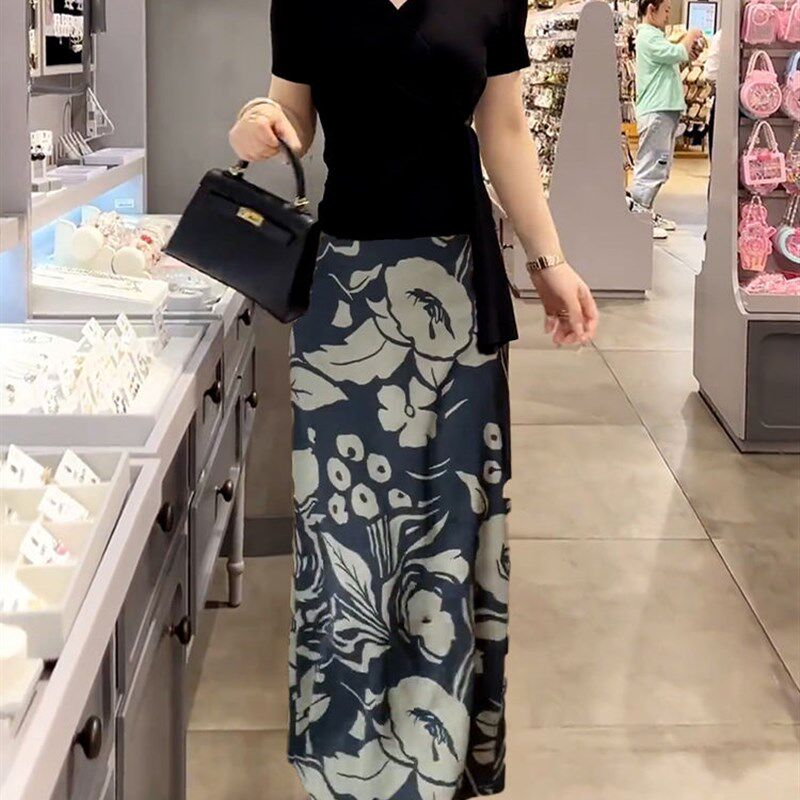 夏装搭配一整套装高级感简约纯色绑带设计感T恤女高腰印花半身裙