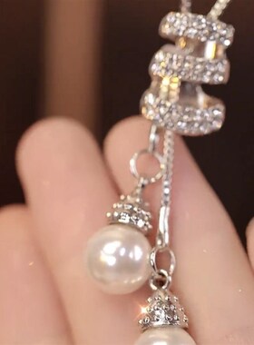 高级感女轻奢小众高级感毛衣链2024新款爆款秋冬长款配饰锁骨链