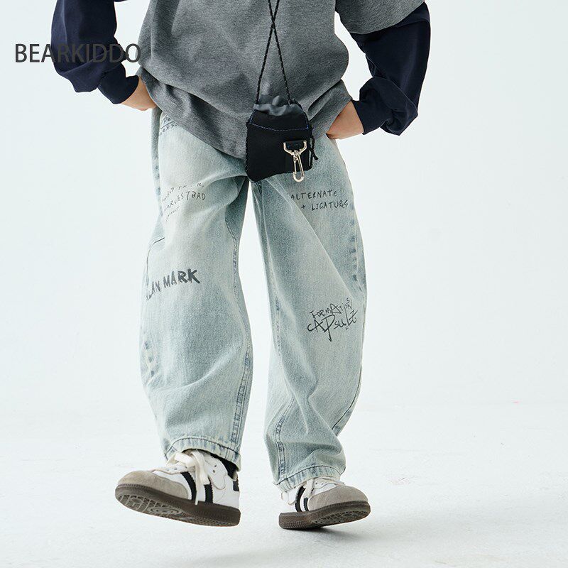 2025年春装新款儿童牛仔裤男童时尚百搭直筒长裤大童柔软运动裤潮