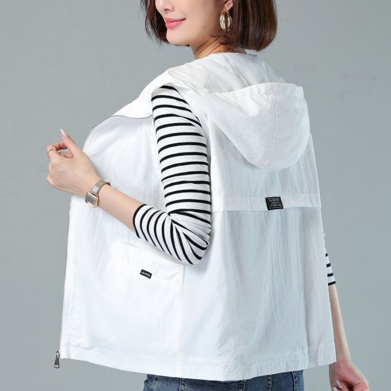 【带透气网】休闲连帽短款马甲女春薄款外穿背心大码宽松洋气马夹