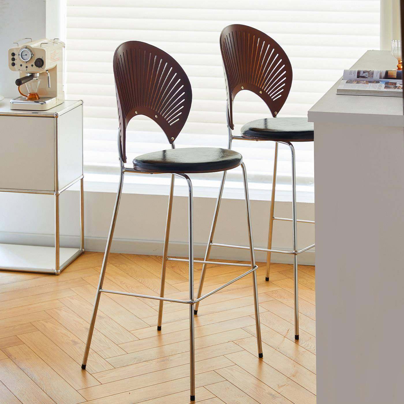 新款覆古北欧风贝壳吧台椅现代简约铁艺靠背高脚椅子网红实木椅子,住宅家具,家用高脚椅,淘宝优惠券,粉丝福利购,淘宝优惠卷