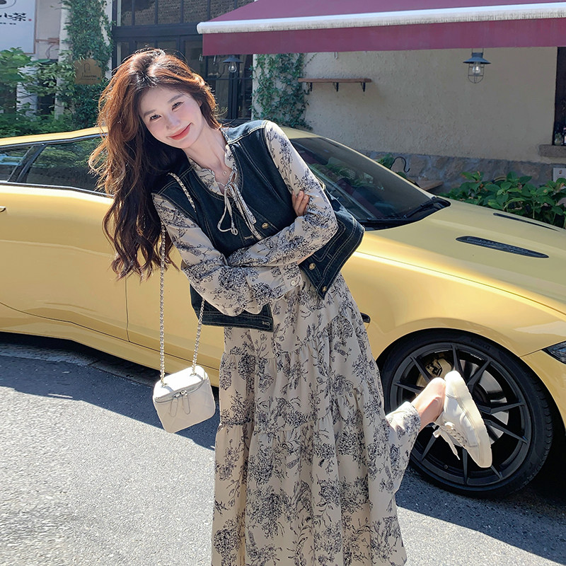 法式复古碎花连衣裙套装女早秋2025新款设计感牛仔马甲裙子两件套