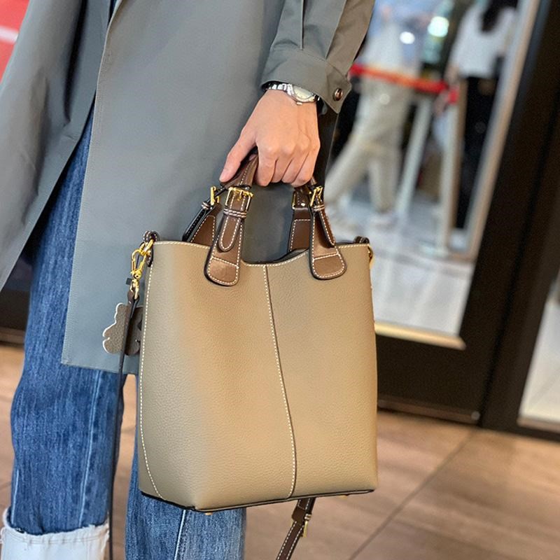 新款真皮女包大容量水桶包牛皮手提包单价斜挎包时尚休闲包配色包