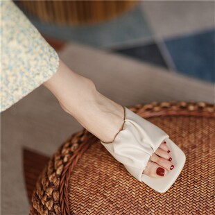 巨软!巨舒服~!2023夏季外穿一字方头时尚中跟凉拖鞋细跟凉鞋女