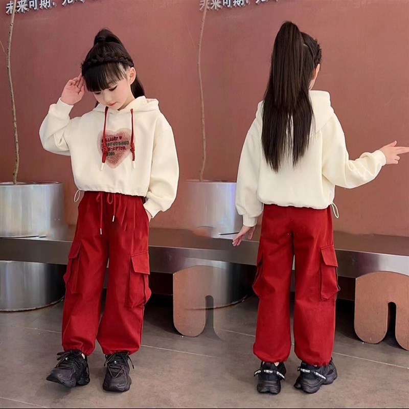 女童爱心卫衣套装秋季女学生宽松抽绳连帽潮上衣工装裤休闲两件式