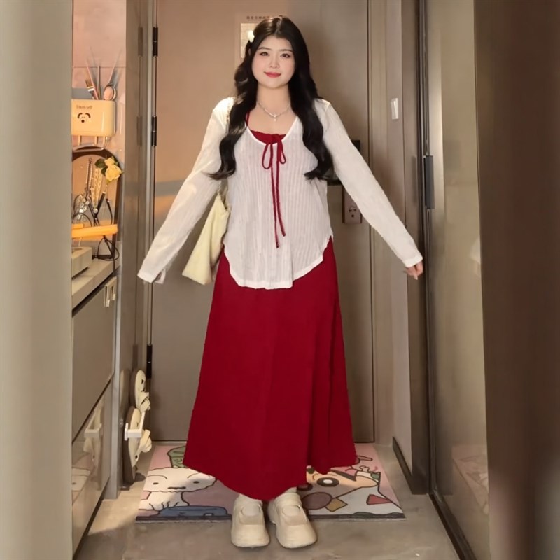 2025超火两件春装大码胖mm宽松防晒罩衫纯欲挂脖吊带裙显瘦套装女