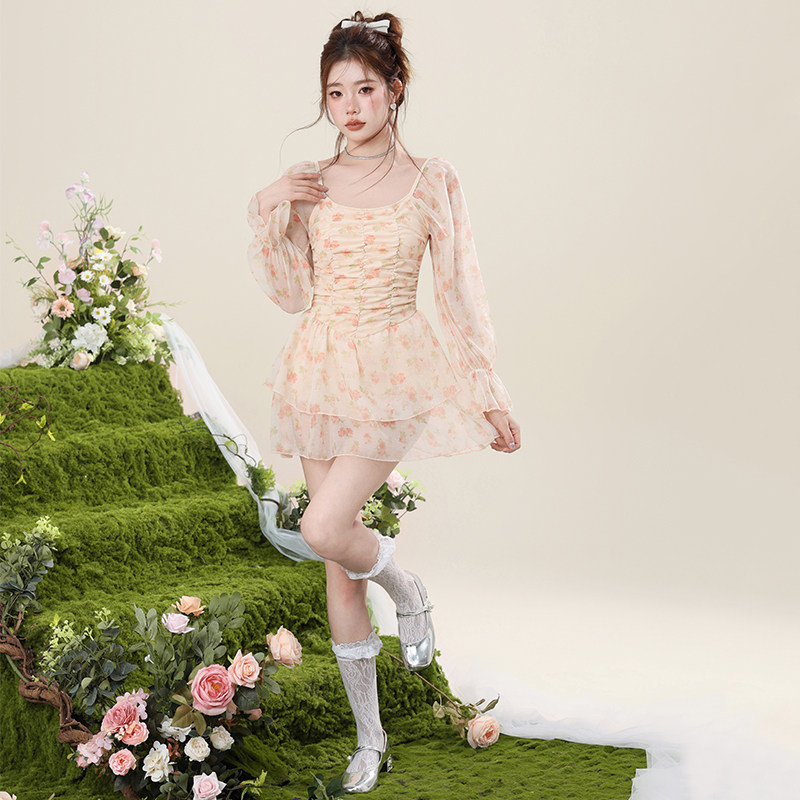 连身泳衣女夏季2023新款保守显C瘦遮肉遮肚高级感时尚裙式平角泳,运动/瑜伽/健身/球迷用品,连体泳衣,淘宝优惠券,粉丝福利购,淘宝优惠卷