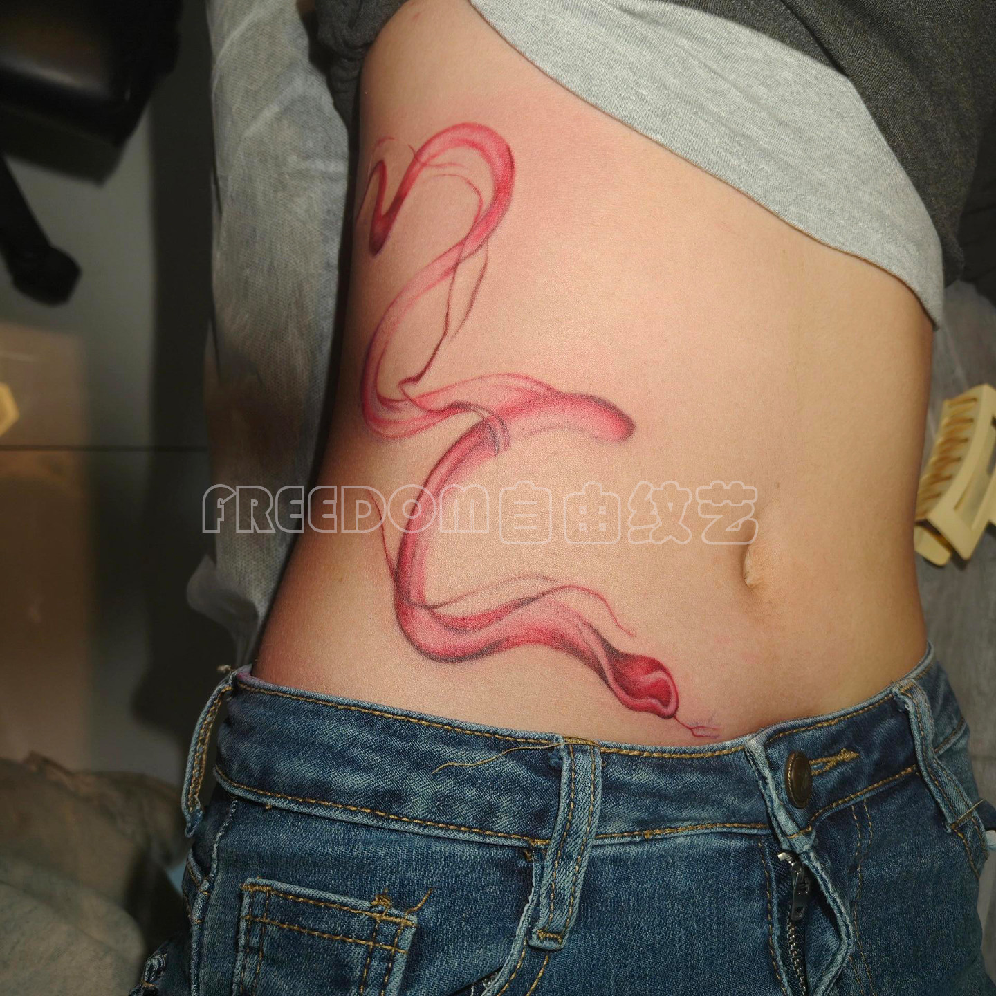 性感辣妹学生腰部大图案红色蛇彩色纹身贴防水女持久贴纸高级感,家居饰品,其他贴饰,淘宝优惠券,粉丝福利购,淘宝优惠卷