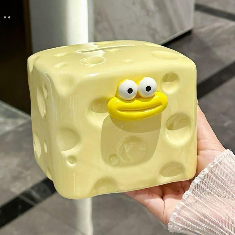 奶酪存钱罐是在和出去，男孩和女孩，儿童的陶瓷存钱罐，可爱的装
