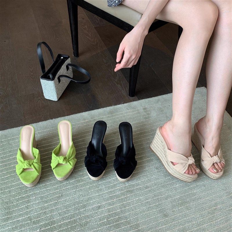 草编坡跟凉拖鞋女夏外穿松糕厚底一字拖鞋防水T台黑色高跟凉鞋