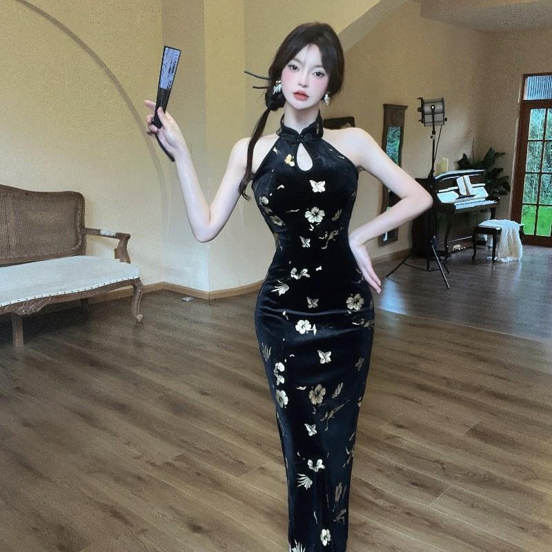 性感气质女人味高级感新中式烫金丝绒无袖旗袍年轻款甜辣妹连衣裙