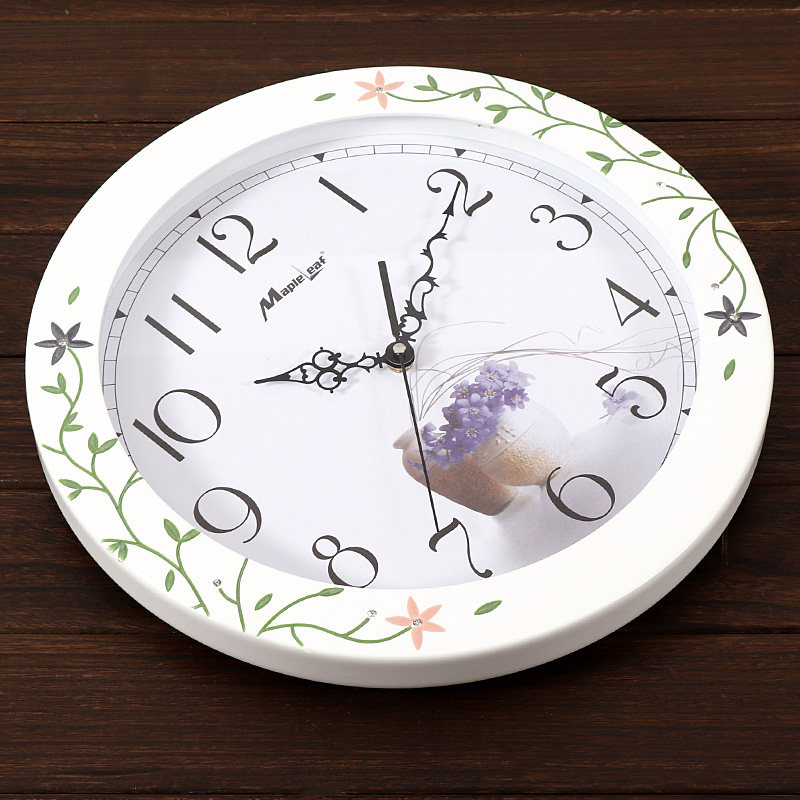 枫叶田园实木钟表圆形挂钟客厅现代静音时钟卧室大号挂表创意墙钟