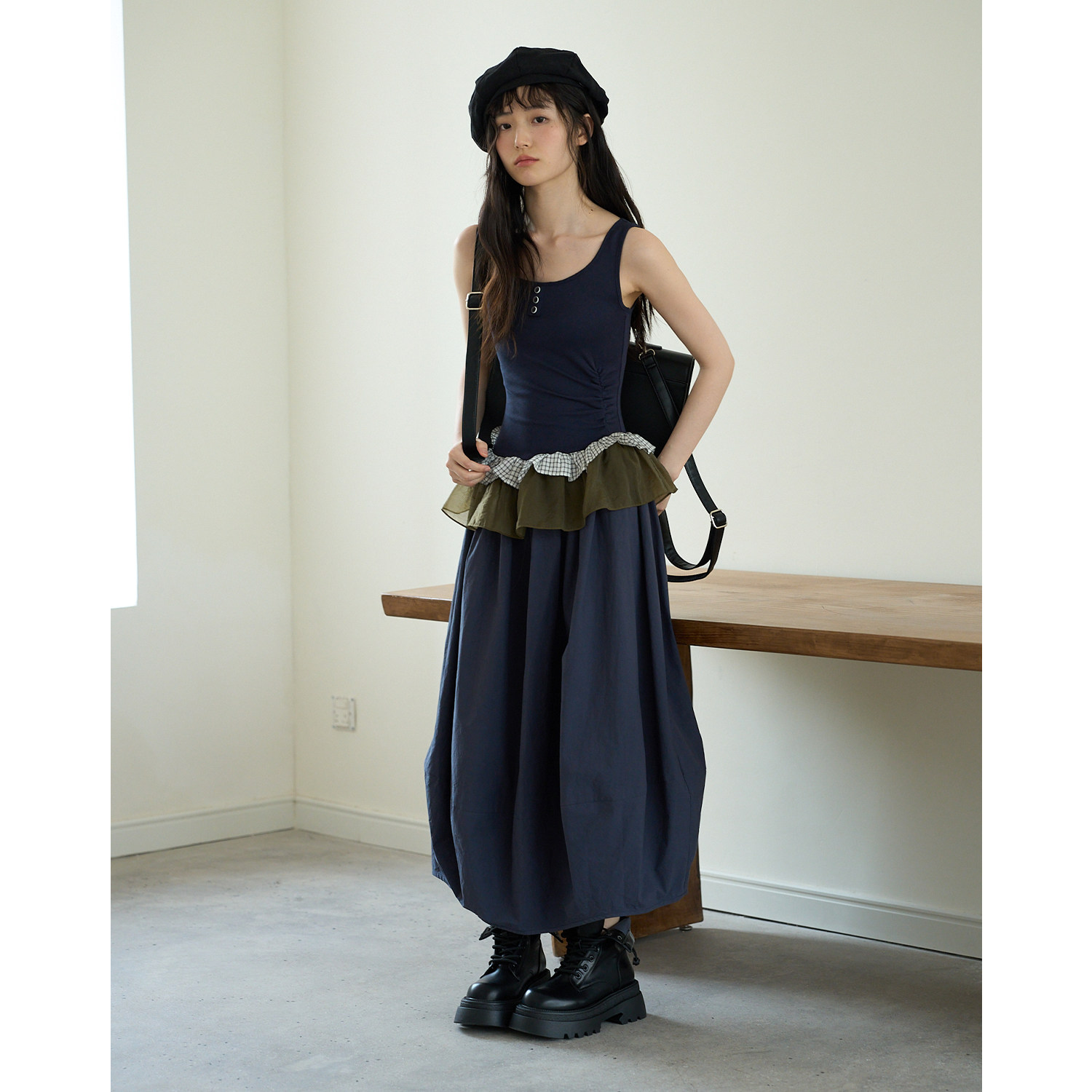 aww 立裁收腰·重工系列撞色拼接吊带气球连衣裙深色