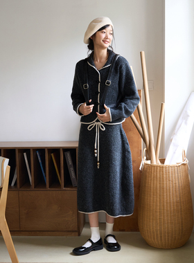 aww 木制复古·撞色毛衣/A字气球半裙套装