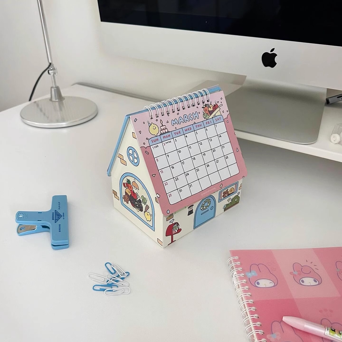 韩系可爱插画2026小房子上翻日历