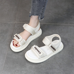 运动平底凉鞋女2023年新款夏季轻便软底防滑沙滩鞋平Y跟上班脚胖