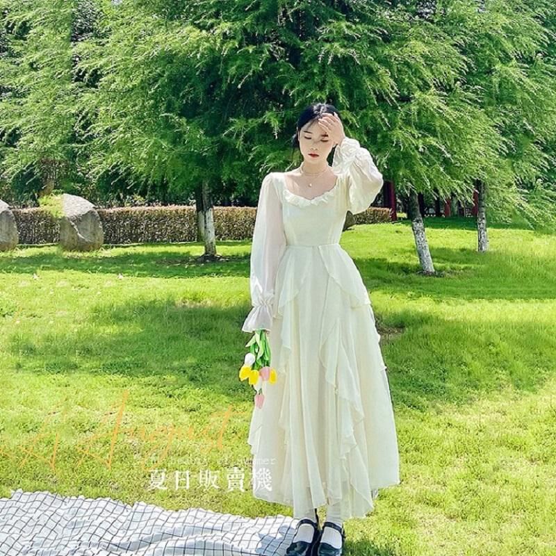 一罐杏仁桃 2024奶杏色方领泡泡袖茶歇法式初恋裙复古温柔长裙夏