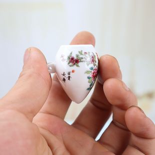 绣眼贝子靛颏鸟食罐瓷碗柳莺红子玉鸟鸡心花鸟鸟碗鸟杯子竹鸟笼配