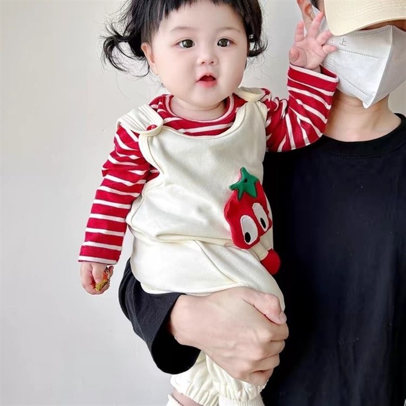 婴儿衣服春秋季套装女宝宝早秋款超萌可爱背带裤百搭打底衫两件套
