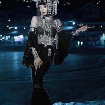 新款苗疆少女服装网红暗黑系牛仔包臀鱼尾礼服长裙走秀演出摄影服