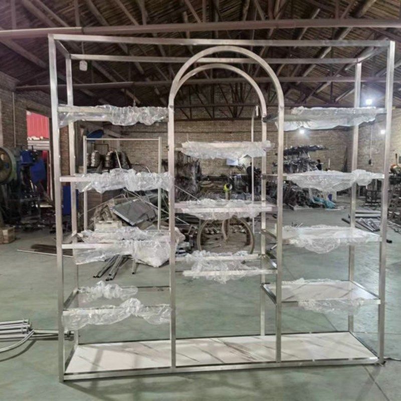 订做不锈钢拉丝包包架子服装店五层鞋架女装店精品展示靠墙陈列架
