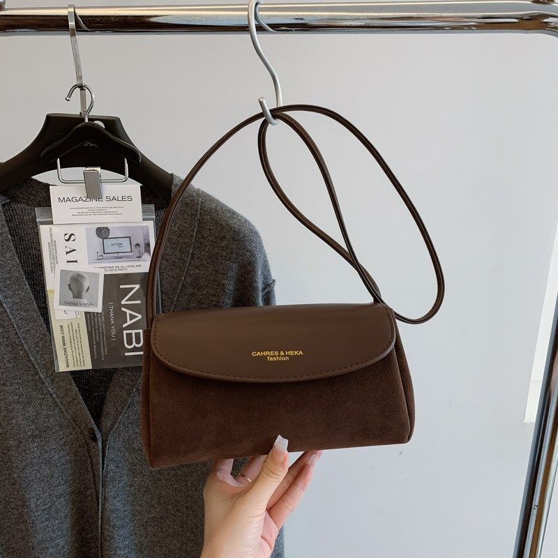 今年流行爆款包包女式2024新款秋季磨砂枕头时尚百搭单肩斜挎小包