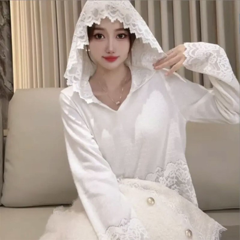 2024新款高级感连帽蕾丝边拼接针织打底衫女秋季白色重工钩花上衣