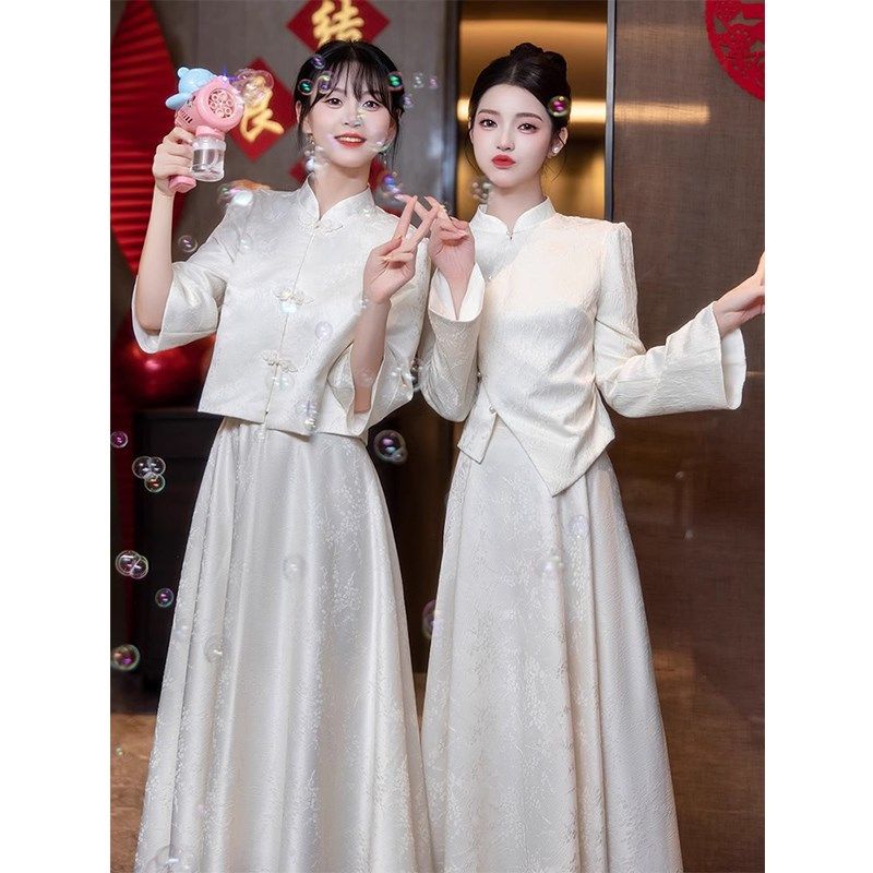 新中式伴娘服秋冬高级感轻奢小众香槟色小个子姐妹团礼服平时可穿