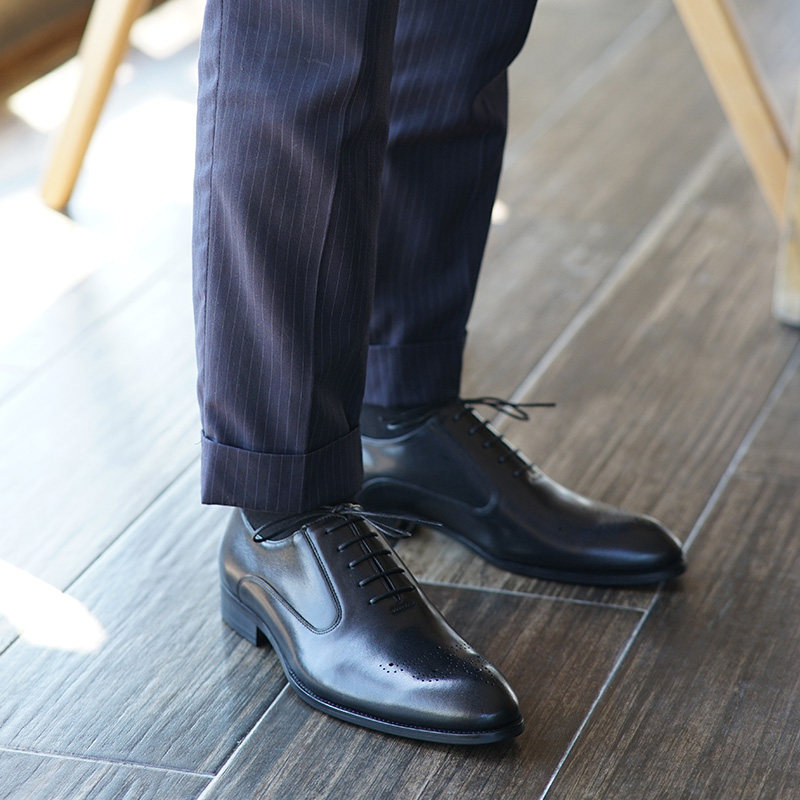 2024新款男士欧版皮鞋真皮手工牛津鞋子正装商务尖头英伦西装男鞋