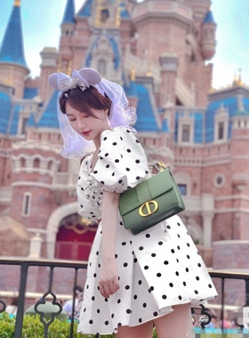 白色圆点印花泡泡袖方领心机梦幻宫廷风连衣裙夏日爆款斩男公主裙