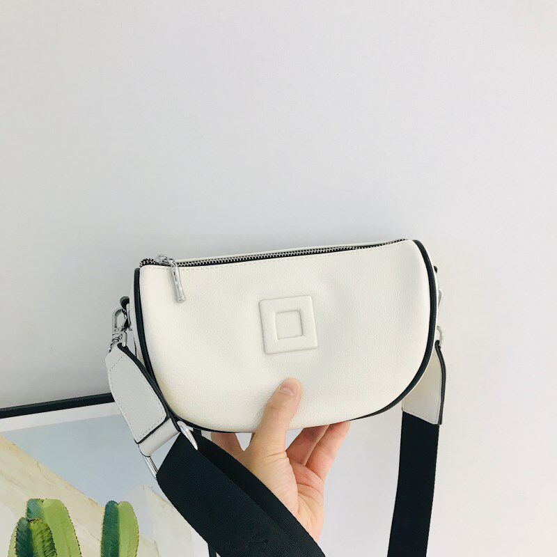 高级感宽肩带休闲包包女2023新款方形装饰马鞍包百搭单肩斜挎包小