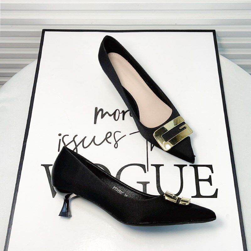 通勤日常百搭工作高跟鞋女低跟舒适不累脚2025年新款黑色尖头职业