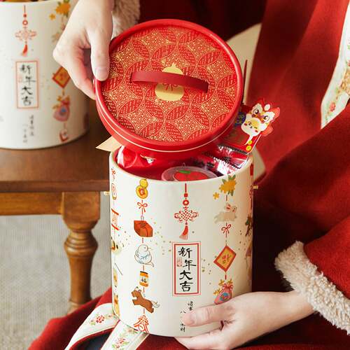 2026马年新年礼盒包装抱抱桶高端雪花酥饼干太妃糖果年货礼品盒空