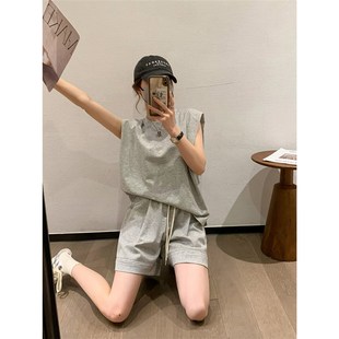 爱情魔鬼鱼 灰色运动两件套装女2025夏季新款无袖上衣休闲短裤子